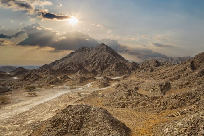 planina sonce susha pexels-jdgromov-12898622