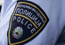 Кривична за полицаец кој без никаква причина му задал удар во грб на уапсено лице кај фонтаната во Градскиот парк