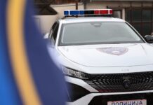 Со 2,62 промили зад волан 62-годишен беровчанец се забил во автомобил, па во ограда