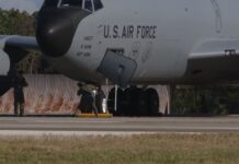 Двата американски авиони-танкери ја напуштија бугарската база Безмер