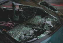 По сударот во кој загинаа 7 лица, британски министер повикува да се отстранат снимките со опасно возење од социјалните мрежи