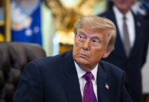 Оператор во Белата куќа се обложил на говорите на Трамп и заработил големи пари: Еве како го откриле