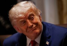 „Јас сум нивниот банкар“: Трамп ги открива своите три стратегии за Иран/ВИДЕО