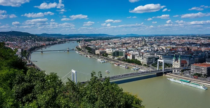 View_from_Gellért_Hill_to_the_Danube,_Hungary_-_Budapest_(28493220635).jpg