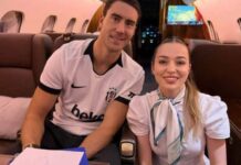 Стјуардеса открива што направила за Влаховиќ