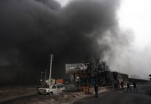 Гаѓан родниот град на Зеленски: Руски дронови погодија трговски центар, најмалку шест мртви/ВИДЕО
