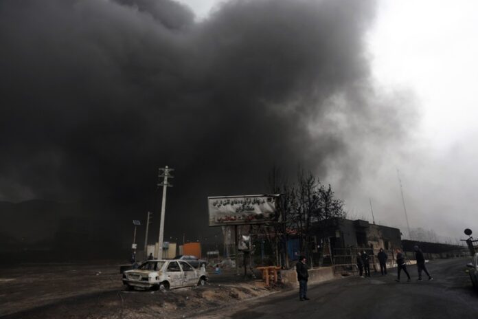 Israeli and US airstrikes target Tehran's oil refinery