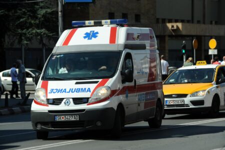 Над 200 повици дневно до Итната помош, граѓаните бараат помош при колапси и топлотни удари