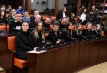 УТВРДУВАЊЕТО НА ОДГОВОРНОСТА ЗГЛАВЕНО ВО СОБРАНИСКИТЕ ЛАВИРИНТИ: Партиите девет месеци глуви за анкетната комисија за Кочани, модуларната болница, „Дурмотурс“ и „Бесатранс“