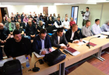 „НЕ Е МОЈА РАБОТА“ ПОЛИЦАЕЦ ОДБИЛ ДА ПОМОГНЕ ПРИ СПАСУВАЊЕТО ВО „ПУЛС“ ТВРДИ СВЕДОК