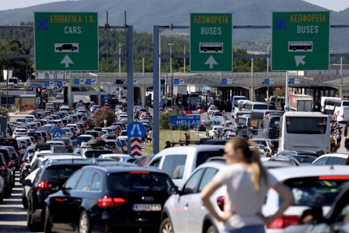 Congestion at the North Macedonia–Greece border ahead of summer tourist season