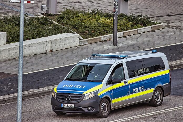 2021-12-02-Polizei-Fustw