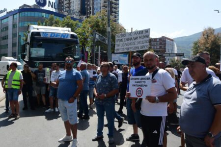 Европа ги купува возачите што Македонија скапо ги плаќа