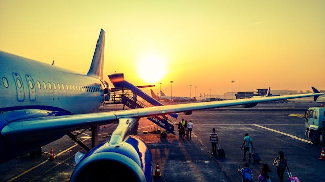 avion so patnici pexels-anugrahajaylohiya-723240