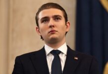 Барон Трамп повеќе не е ерген: Синот на американскиот претседател тајно е во врска со девојка од факултет