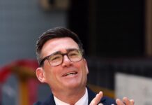 Бернам го покренува прашањето за Брегзит: Враќањето на Британија во ЕУ – „за некој друг ден“