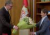 Ана Брнабиќ, вршител на должноста претседател на Србија, доби букет цвеќе од Вучиќ за нејзиниот роденден