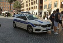 Голема акција на италијанската полиција: Разоткриен мафијашки клан во близина на Неапол – 3 милиони евра скриени во ѕидови и подови