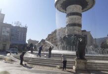 ФОТОВЕСТ: Се светнуваат фонтаната „Воинот на коњ“, Градскиот плоштад и Кејот