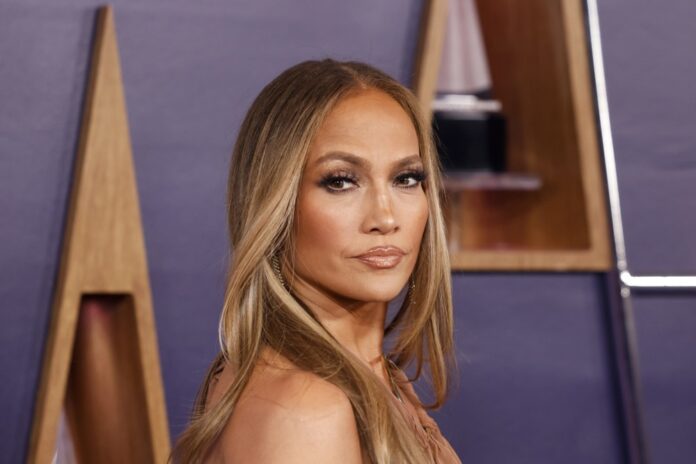 2025 American Music Awards - Press Room
