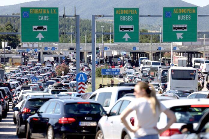 Congestion at the North Macedonia–Greece border ahead of summer tourist season