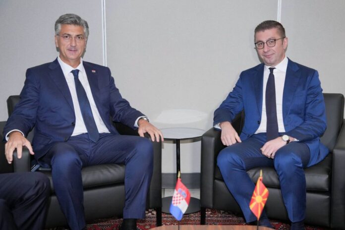 mickoski plenkovic fb foto