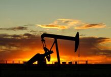БЕРЗИТЕ ВО ПЛУС, НАФТАТА ПОЕВТИНУВА: Пазарите ги следат случувањата на Блискиот Исток и падот на цената на златото