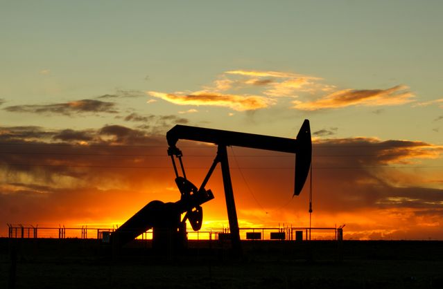nafta sept26 pexels-janzakelj-16862261