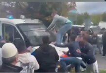 Немири во Хаг по пресудата за Тачи: Приврзаниците искршија полициски возила/ВИДЕО