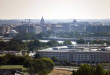 Кулминира конфликтот во Пентагон: Трамп остана без важен човек