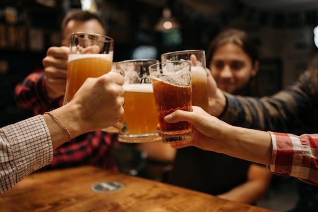 pivo-pexels-pavel-danilyuk-5858069