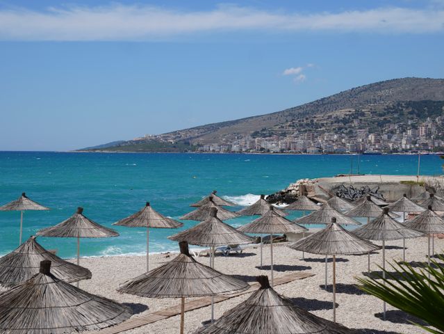 plaza opsta pexels-salihzkr-33714691