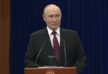 На прашањето дали Русија планира да ја нападне Велика Британија, Путин одговори со потсмев: „Тоа е воена тајна“/ВИДЕО