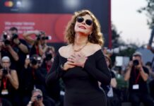 Сузан Сарандон приведена пред седиштето на ОН додека протестираше против говорот на Нетанјаху