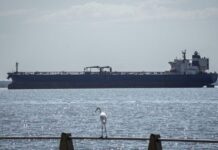Иран тврди дека сè уште ја контролира ситуацијата во Ормускиот Теснец