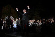 По девет години, Вучиќ си замина, дојде Брнабиќ на 90 дена, а Врање прослави со песна на Благица Павловска