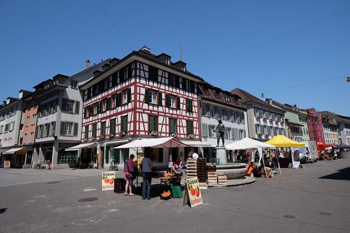 Winterthur,_Switzerland_-_panoramio_(1)