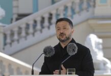Жесток судир во врвот на Украина: Зеленски бара разрешување на обвинителот, тој го обвинува шефот на антикорупциското биро
