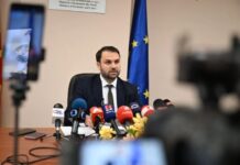 Не треба да се кратат празниците за работниците