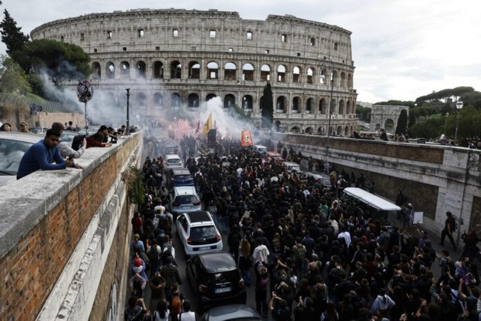 Nationwide protests and strike over rising living costs in Italy