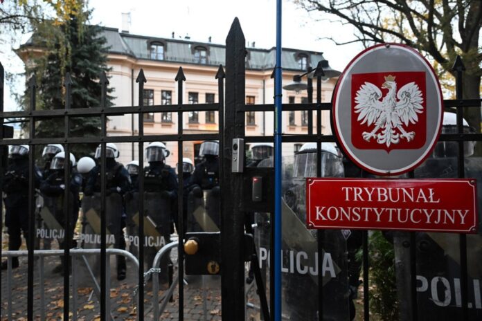 Polish Police action at Constitutional Tribunal in Warsaw