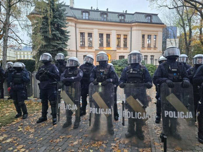 Polish Police action at Constitutional Tribunal in Warsaw