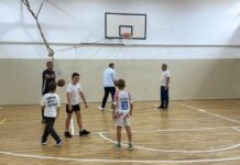 Реновирана спортската сала во училиштето „Коле Неделковски“ во Центар