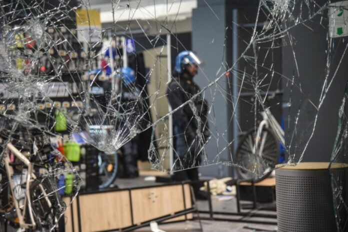 Unrest in central Milan following cost-of-living protests