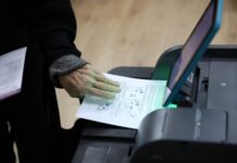 Со ниска излезност, граѓаните го избраа тричленото Претседателство на Босна и Херцеговина