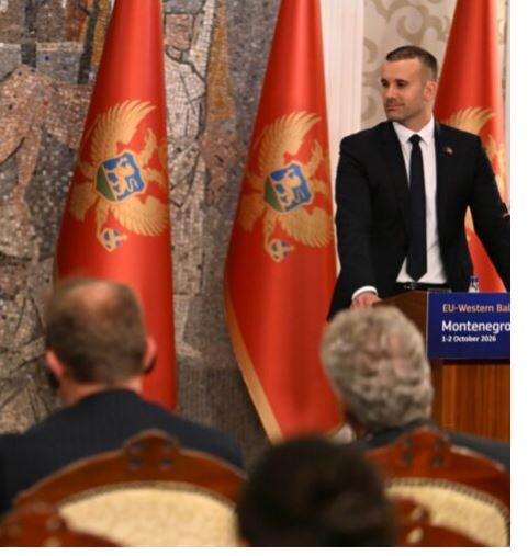 3 kuso crna gora