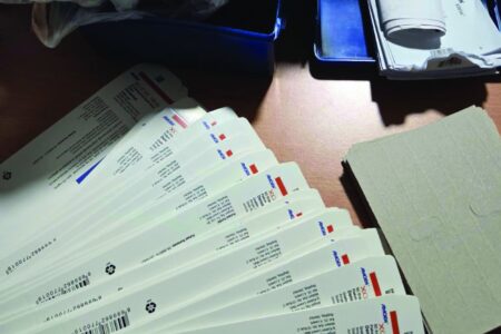 Криел лек за рак во кутија за прва помош – Царината го фатила на Богородица