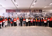 Град Скопје и скопските општини ги наградија најдобрите професори и наставници