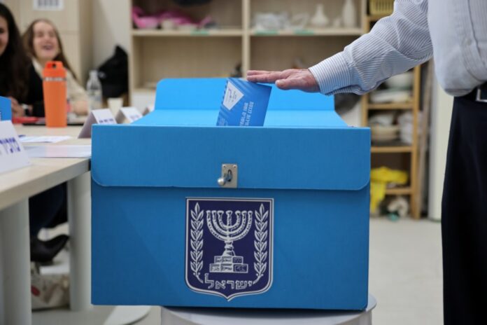 Israelis vote in legislative elections