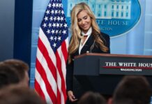 Портпаролката на Трамп лажеше за своето образование: Се претставуваше како адвокат, а нема положено правосуден испит